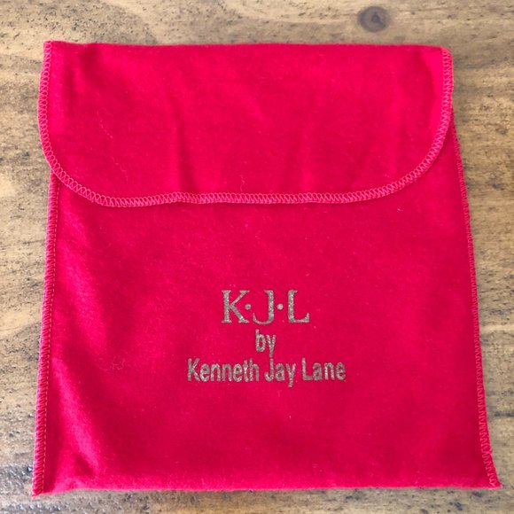 Kenneth Jay Lane Black Pearl Statement Necklace - Picture 10 of 11